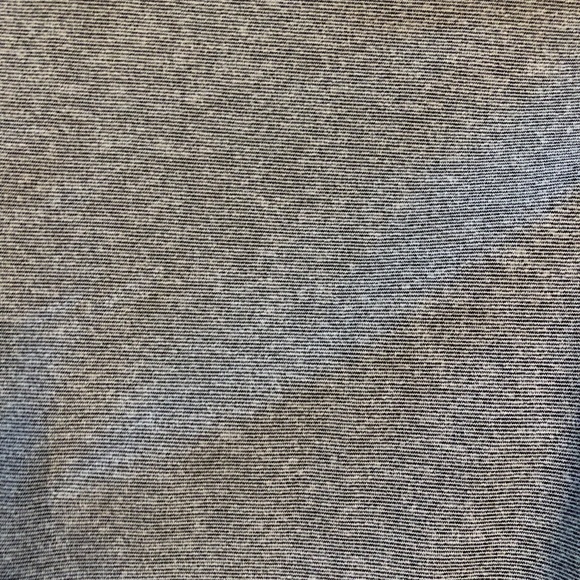 Fabletics leggings in gray size medium - Picture 2 of 5